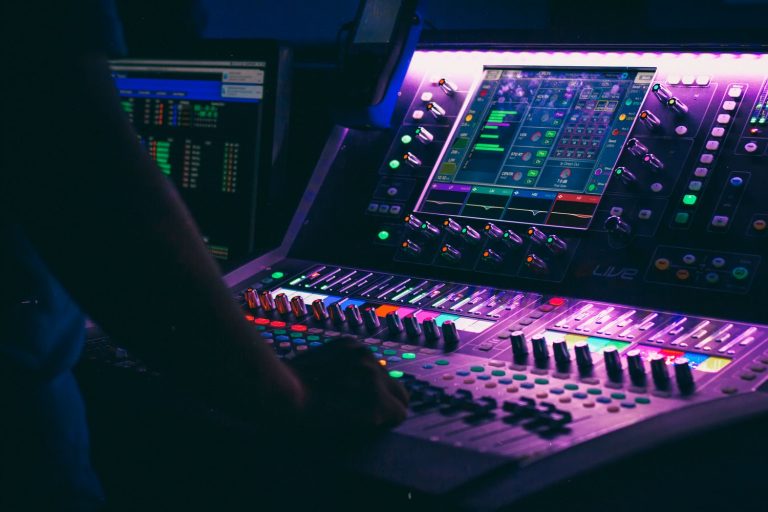 System Obsługi Działalności Domu Mediowego System Obsługi Działalności Domu Mediowego - Mediaedge:CIA Poland - Prezentacja projektu